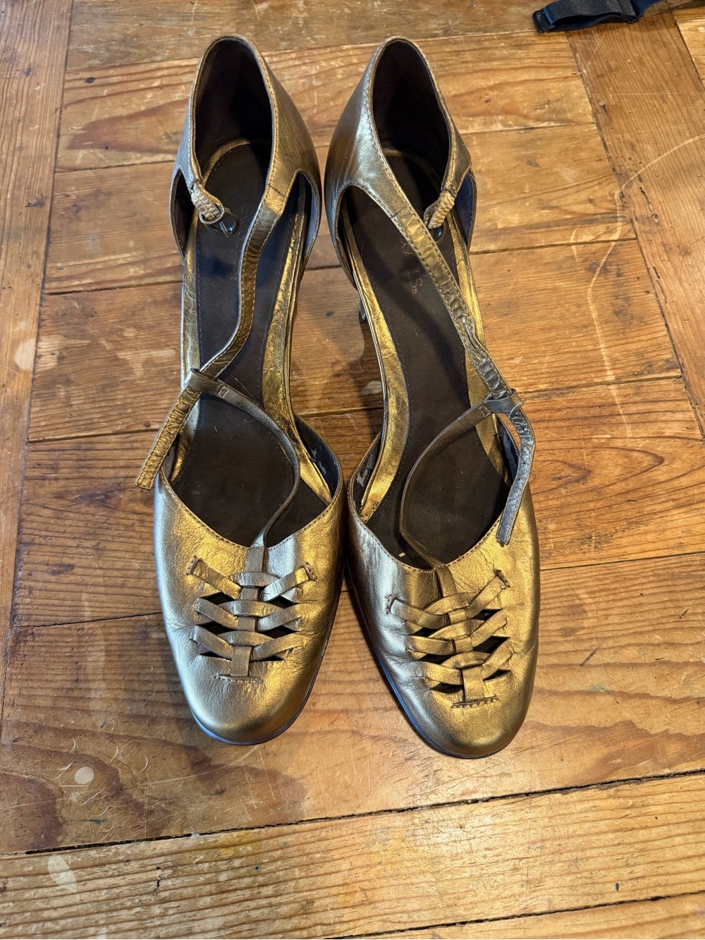 AEROSOLES Metallic Gold Woven Strap Heels
